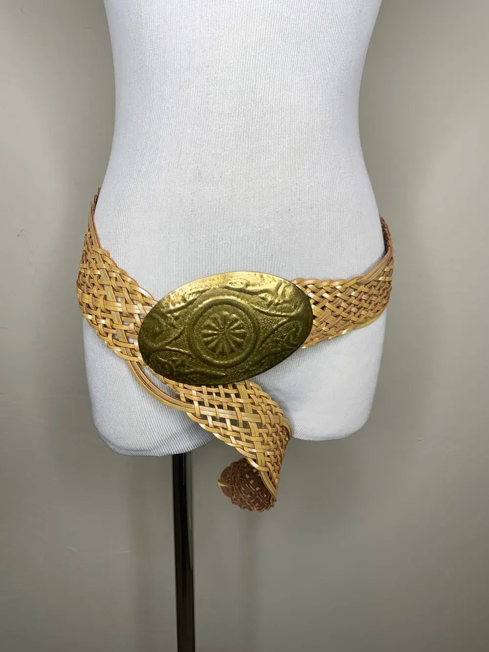 Vintage Gold Leather Wide Woven Belt Gold Buckle M/L